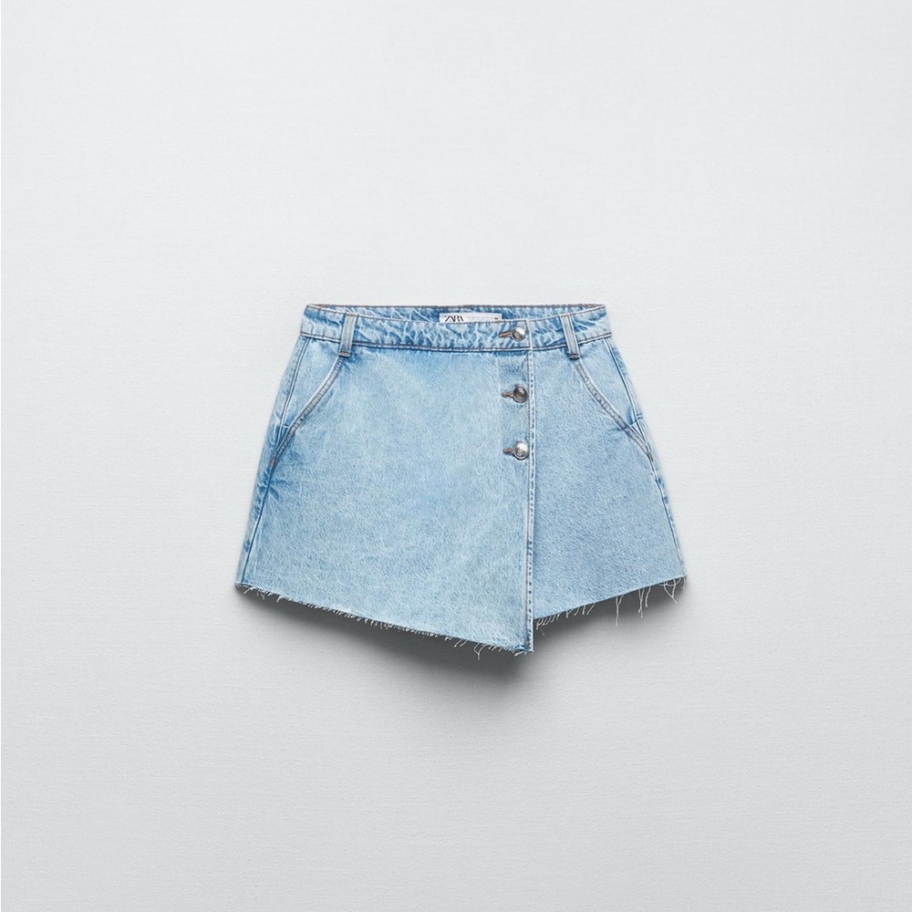 Zara Light Wash Denim Skort with Frayed Hem